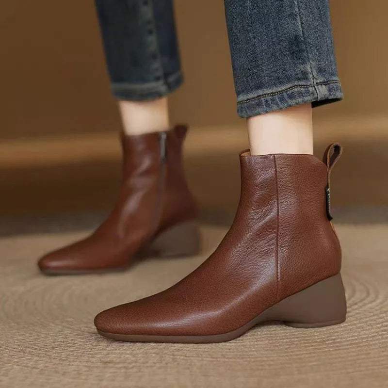 Justyna | Stylowe Botki z Bocznym Zamkiem i Kwadratowym Noskiem